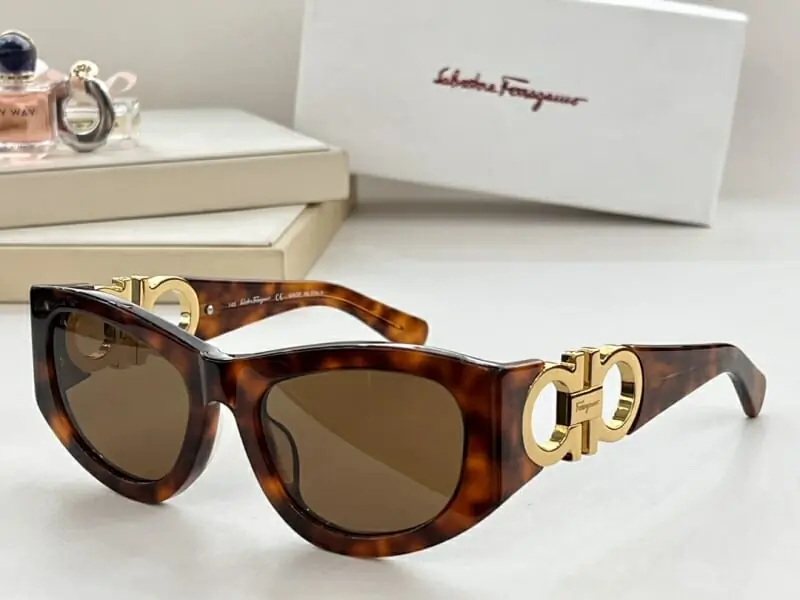 salvatore ferragamo aaa qualite lunettes de soleil s_10a6170